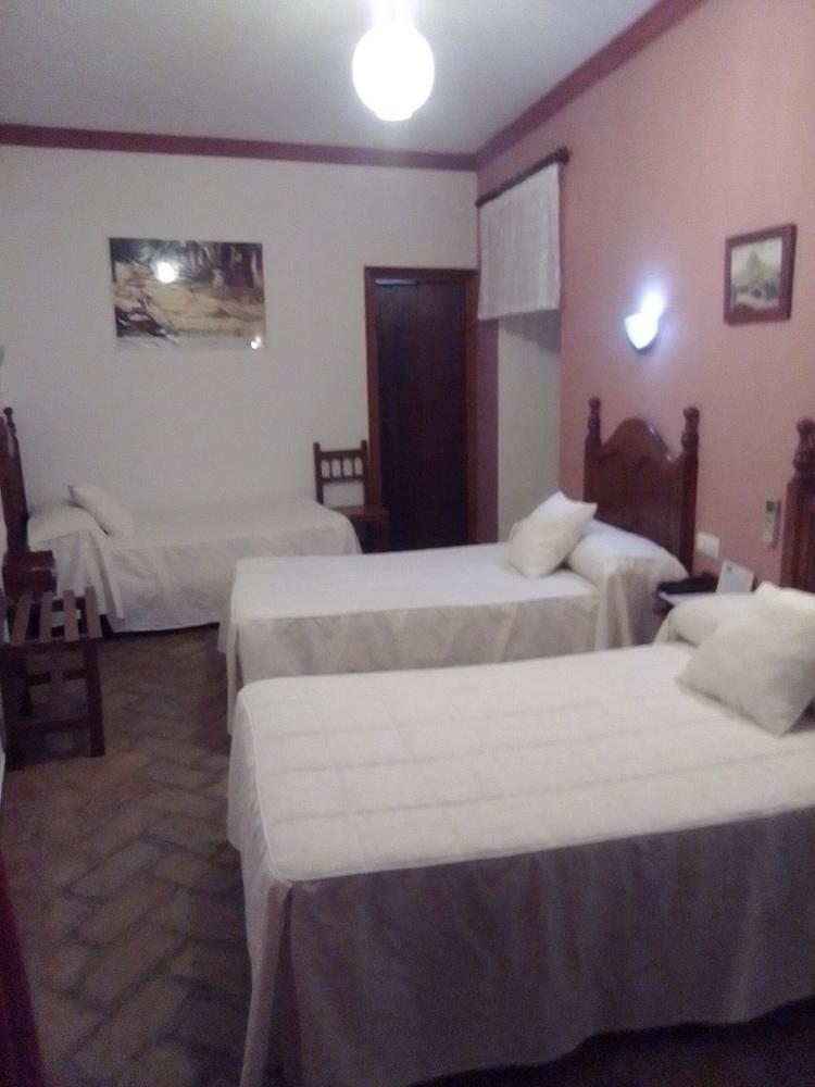 Hostal Comercio Carmona Kültér fotó